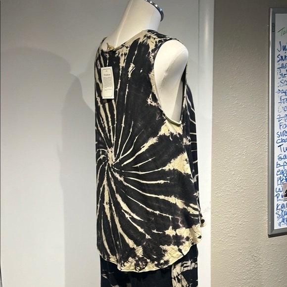 Cream and Black Tie-Dye Wide-Leg Jumpsuit - Picture 6 of 16